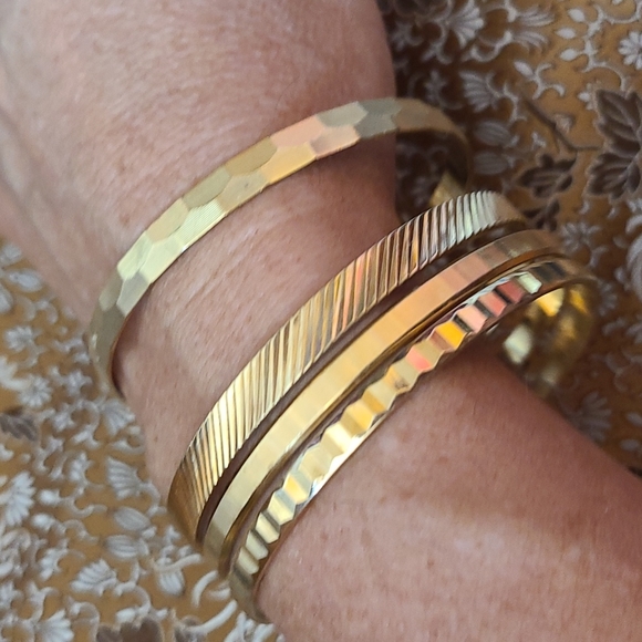 Costume Bangle Set - Picture 10 of 13